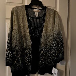 Sweater top - tags still on it - never worn